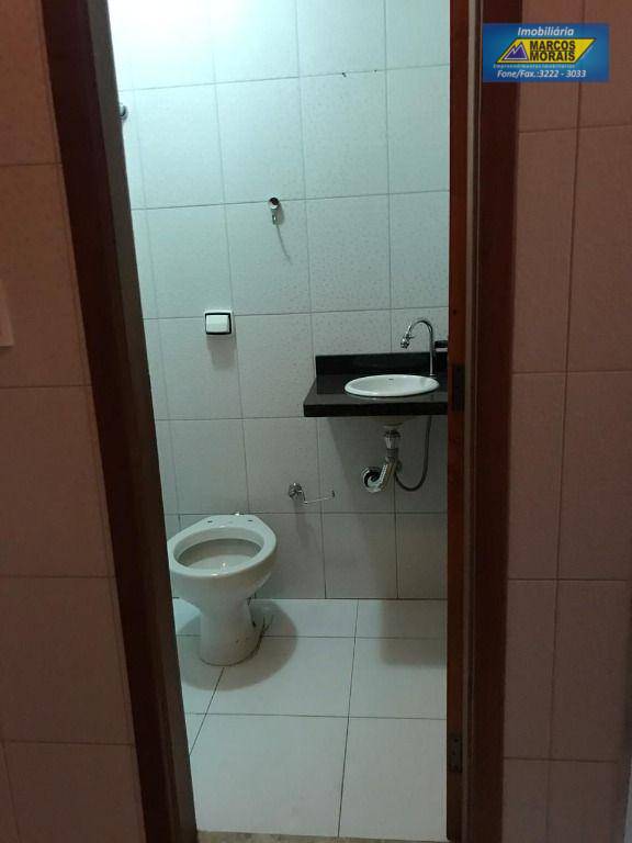 Apartamento para alugar com 3 quartos, 115m² - Foto 10