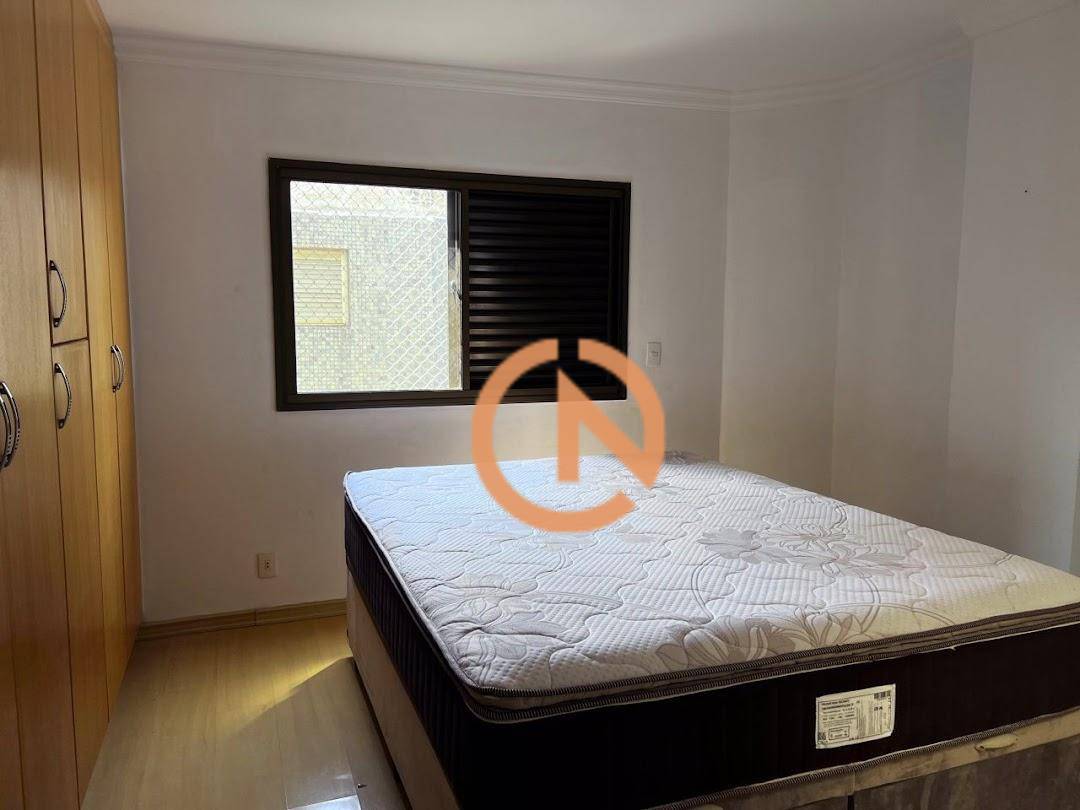 Apartamento à venda com 4 quartos, 217m² - Foto 7
