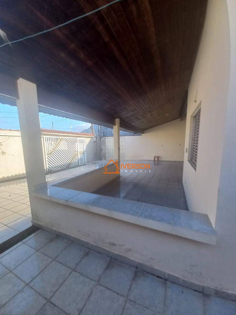 Casa à venda com 3 quartos, 180m² - Foto 15