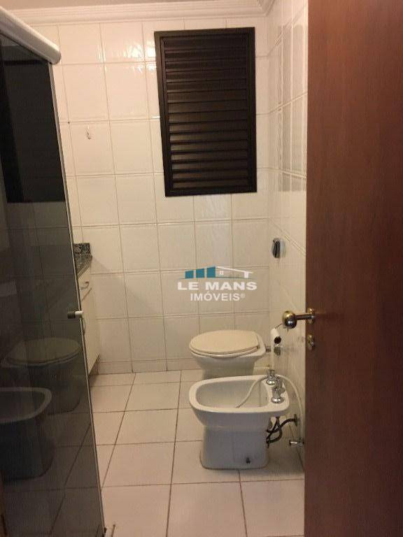 Apartamento à venda com 3 quartos, 127m² - Foto 22