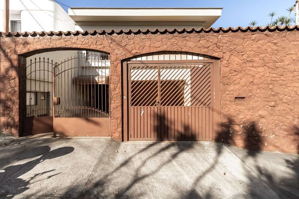 Casa de Condomínio à venda com 4 quartos, 209m² - Foto 1