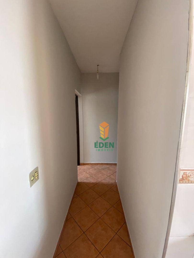 Casa à venda com 3 quartos, 80m² - Foto 13