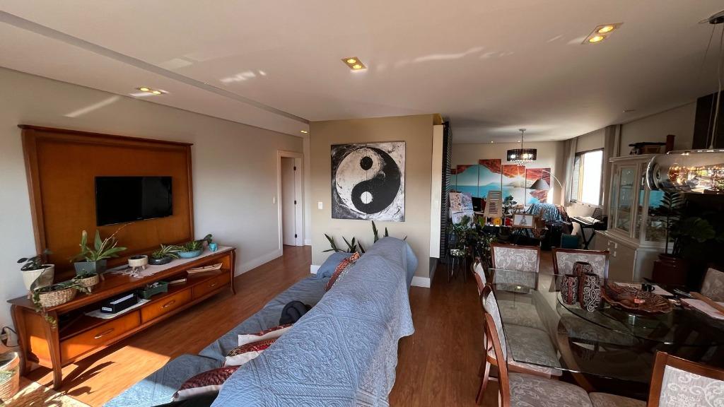 Apartamento à venda com 3 quartos, 208m² - Foto 12