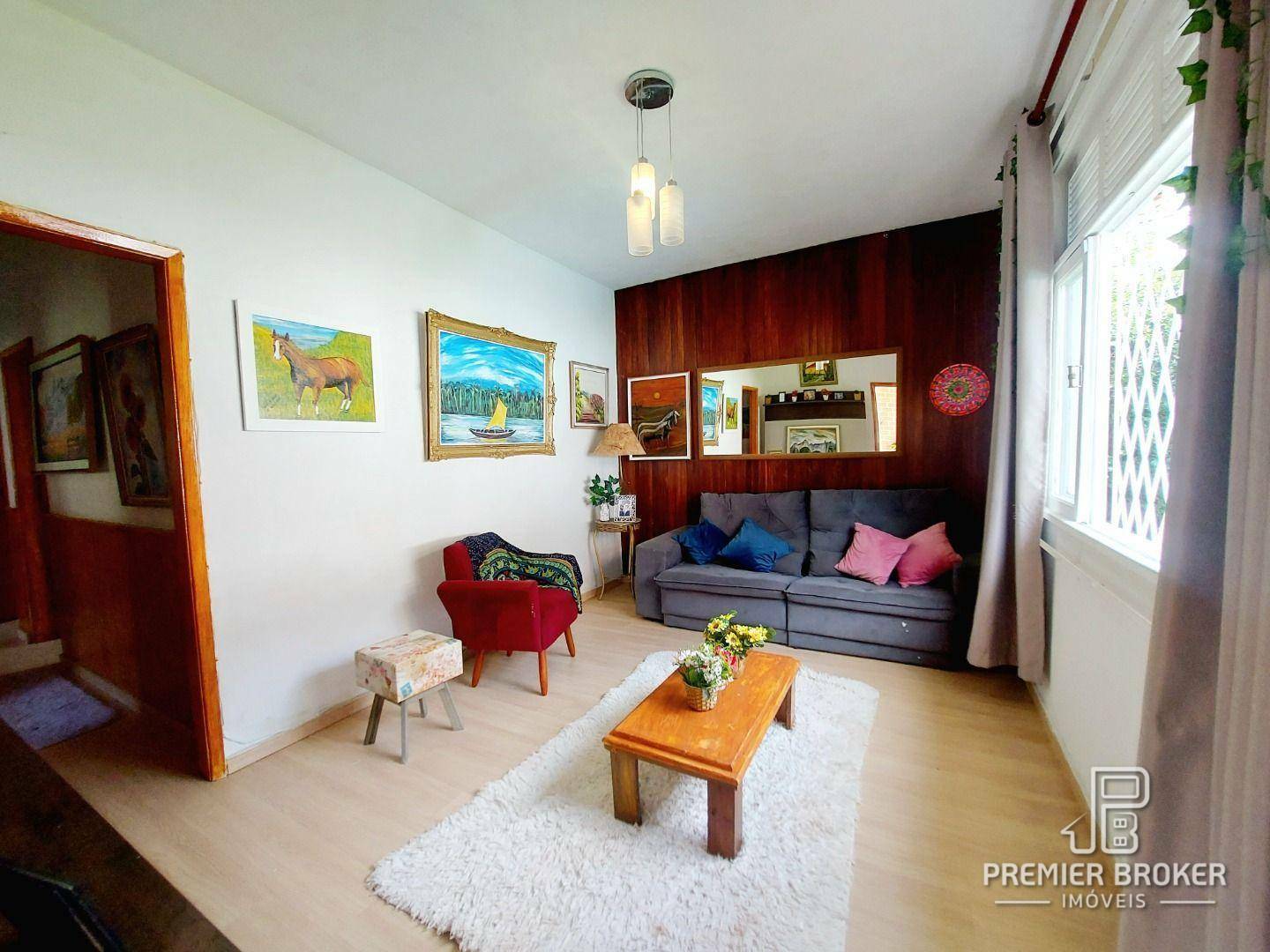 Casa à venda com 3 quartos, 98m² - Foto 4