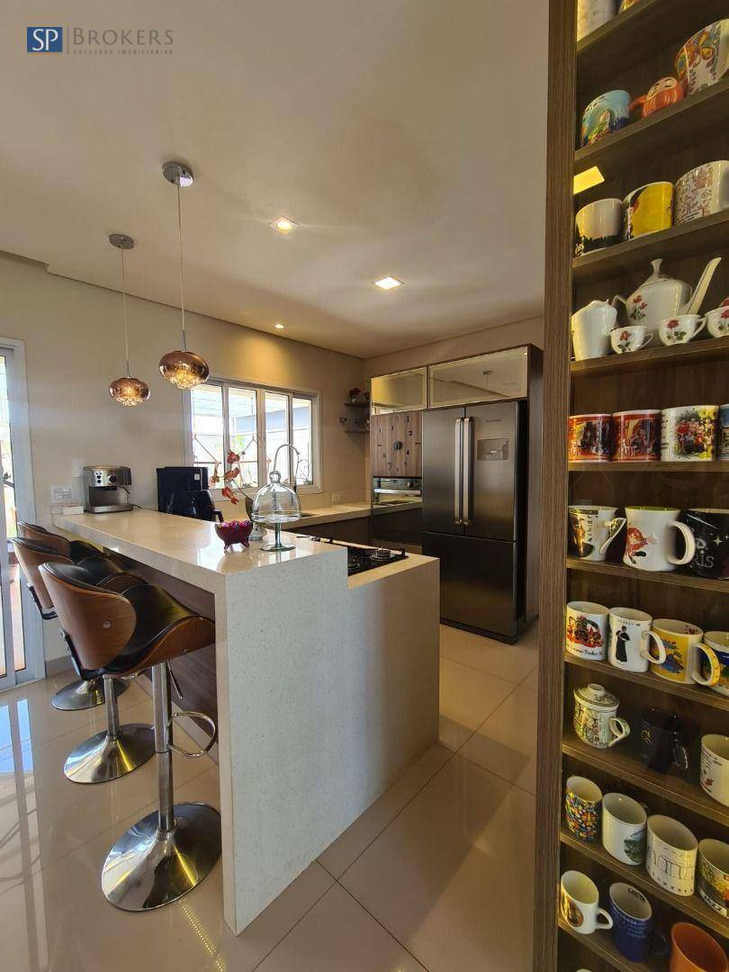 Casa de Condomínio à venda com 4 quartos, 252m² - Foto 10