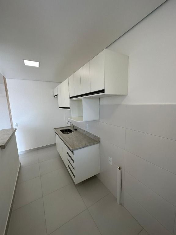 Apartamento para alugar com 3 quartos, 82m² - Foto 17