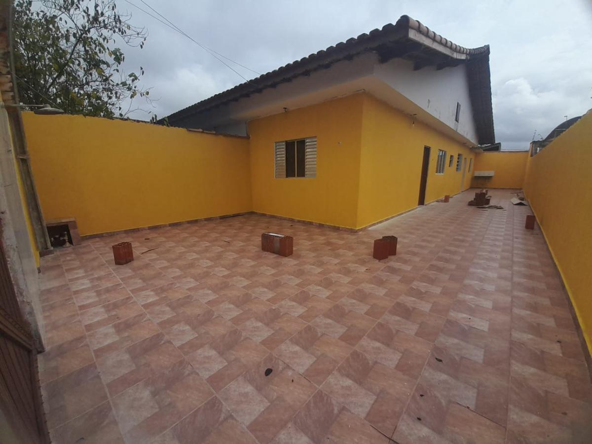 Casa à venda com 2 quartos, 168m² - Foto 1