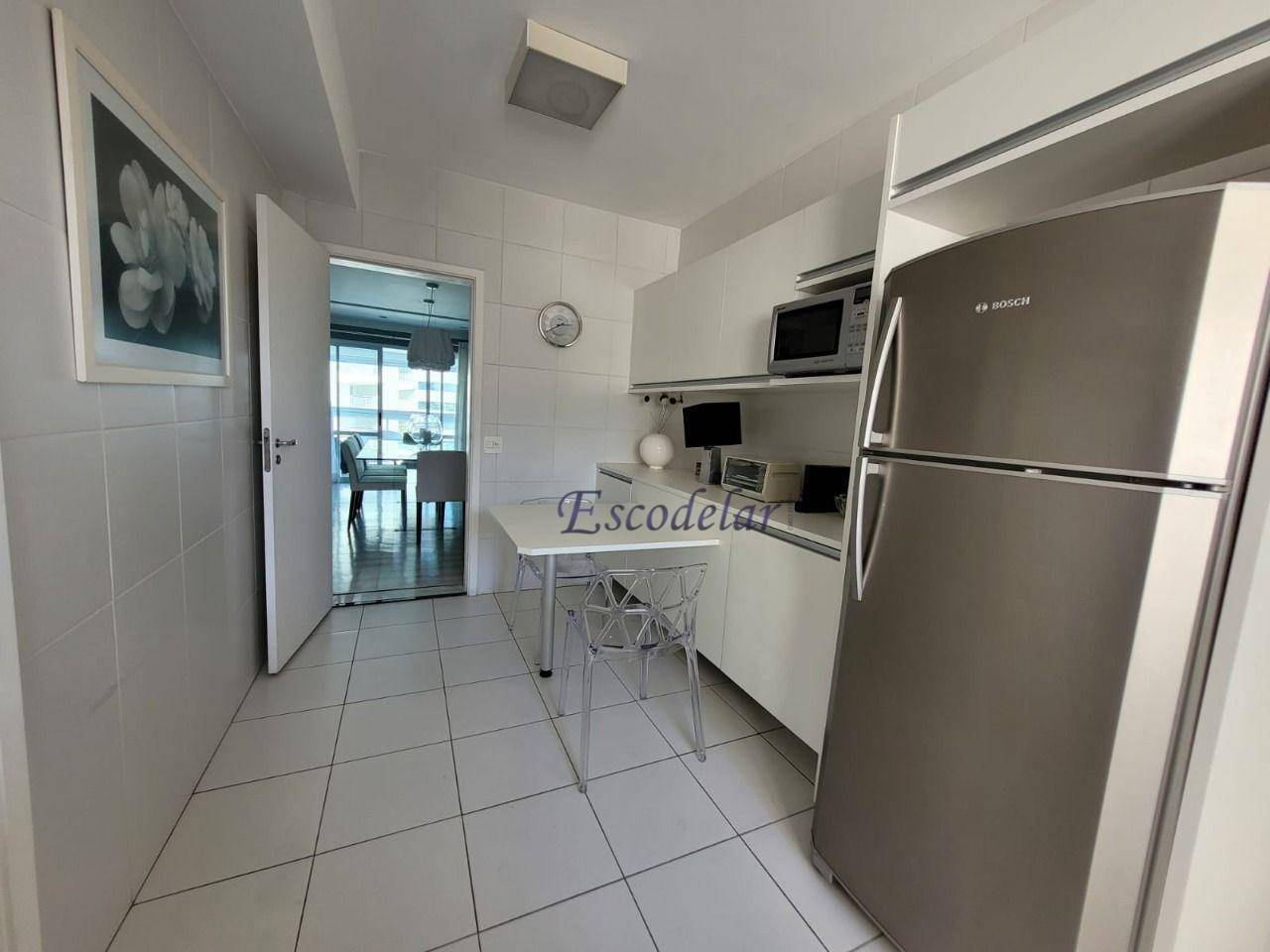 Apartamento para alugar com 4 quartos, 201m² - Foto 7