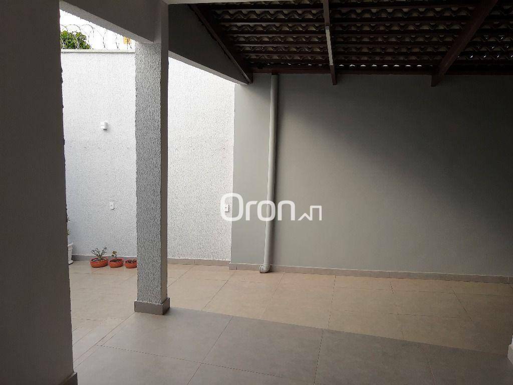 Casa à venda com 2 quartos, 100m² - Foto 5