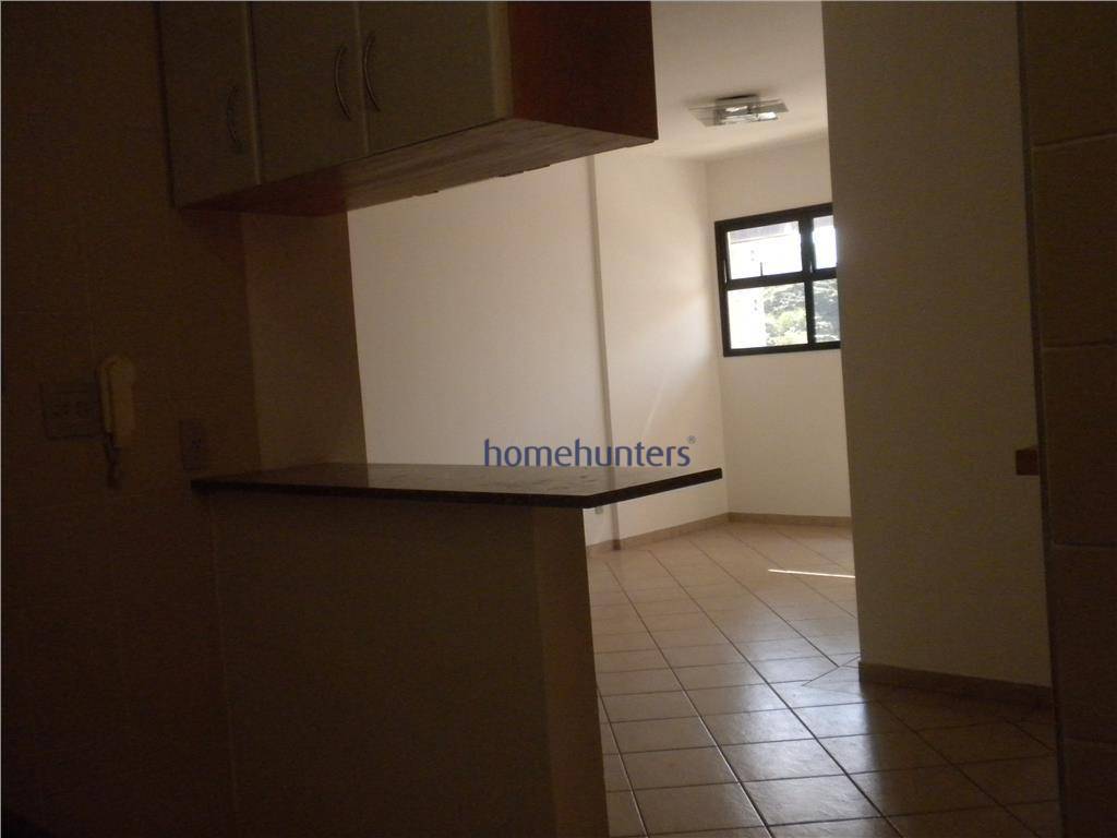 Apartamento para alugar com 1 quarto, 50m² - Foto 11