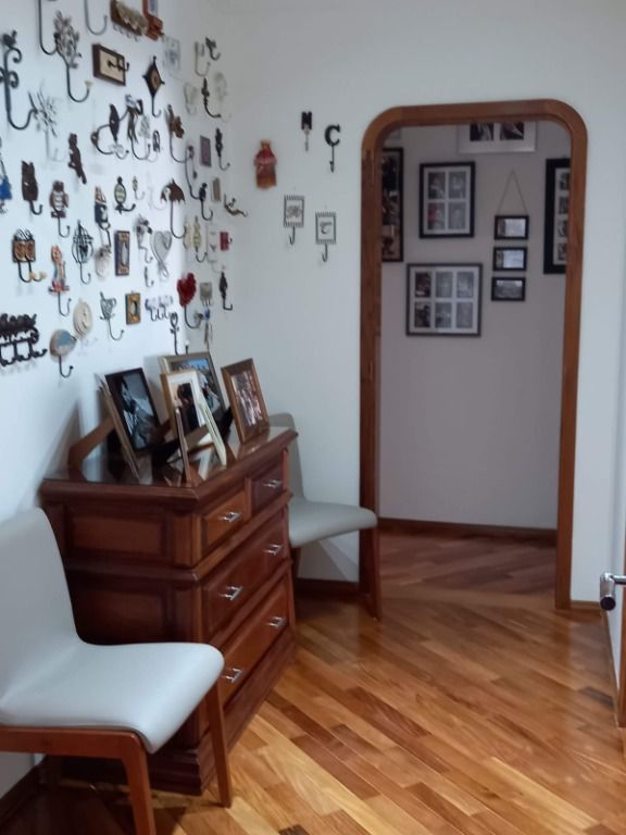 Apartamento à venda com 3 quartos, 198m² - Foto 8