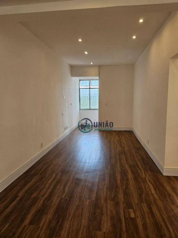 Apartamento à venda com 2 quartos, 75m² - Foto 15