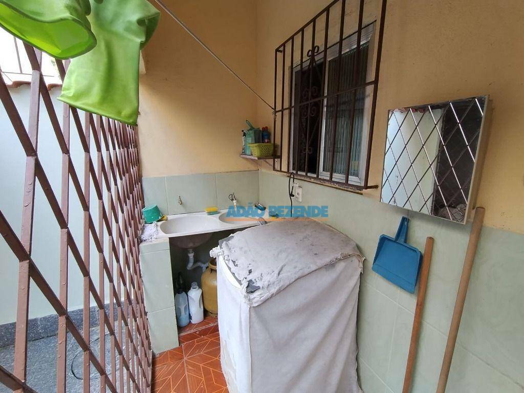 Casa à venda com 5 quartos, 182m² - Foto 23