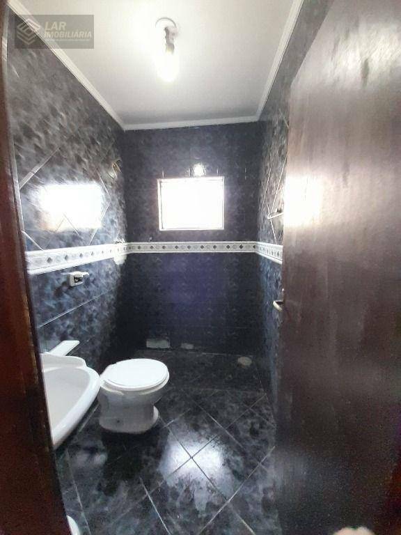 Casa para alugar com 2 quartos, 60m² - Foto 8