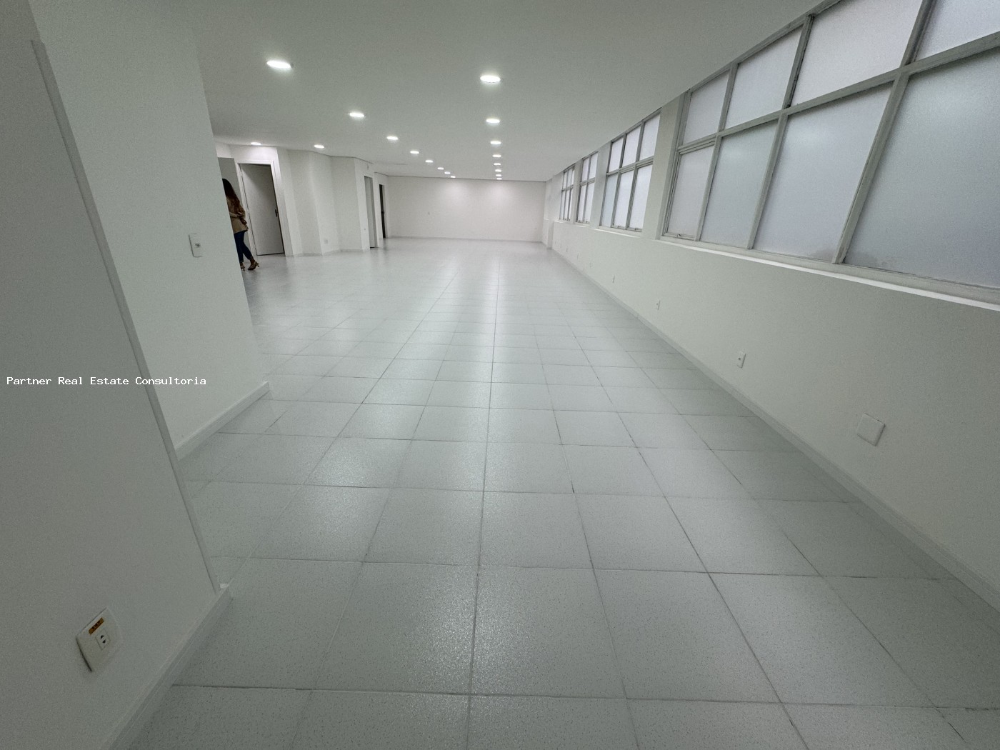 Conjunto Comercial-Sala à venda com 5 quartos, 195m² - Foto 8