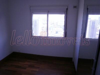 Apartamento para alugar com 3 quartos, 160m² - Foto 11