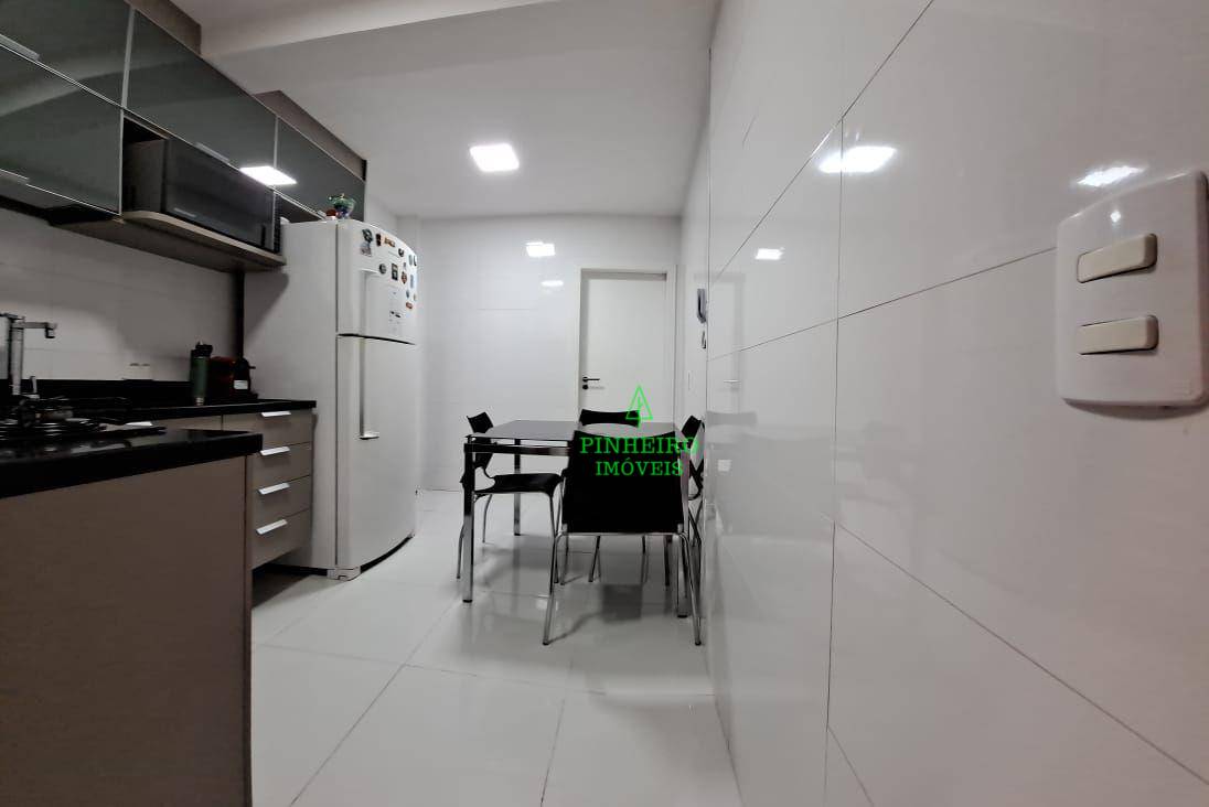 Casa à venda com 2 quartos, 65m² - Foto 5