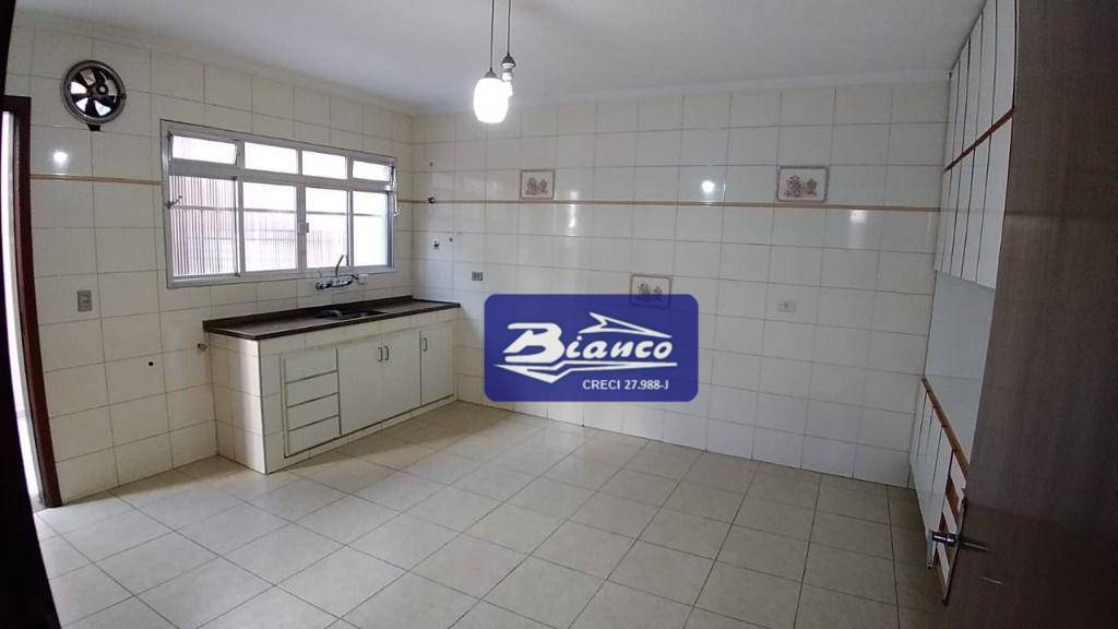 Sobrado à venda com 3 quartos, 160m² - Foto 9