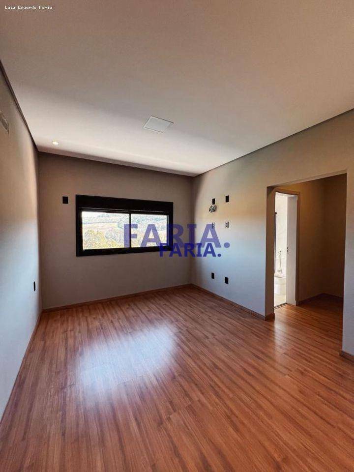 Casa de Condomínio à venda com 5 quartos, 420m² - Foto 12