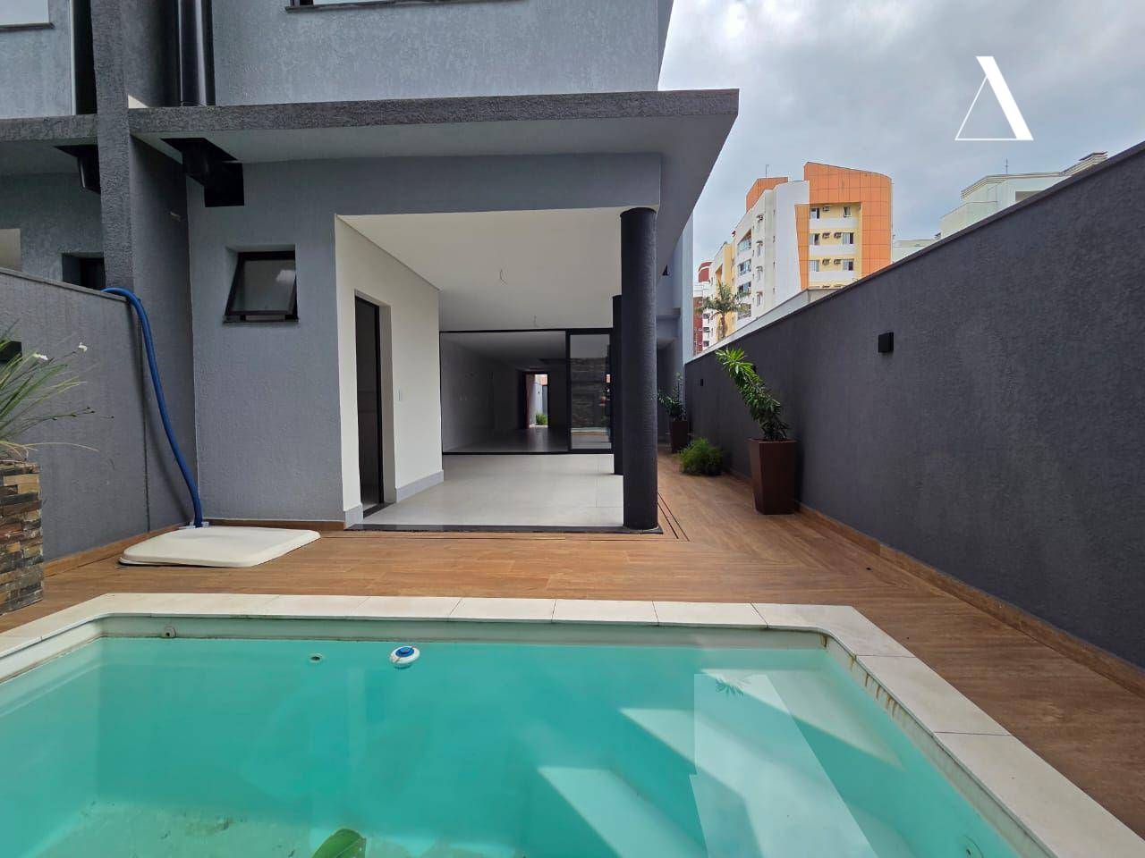 Casa de Condomínio, 4 quartos - Foto 1