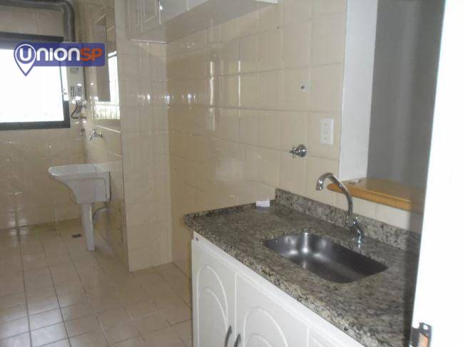 Apartamento à venda com 2 quartos, 56m² - Foto 3