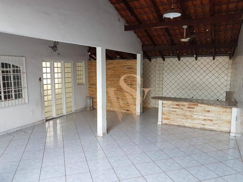 Casa à venda com 3 quartos, 280M2 - Foto 1