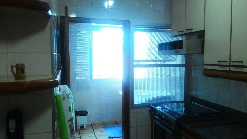 Apartamento à venda com 4 quartos, 150m² - Foto 18