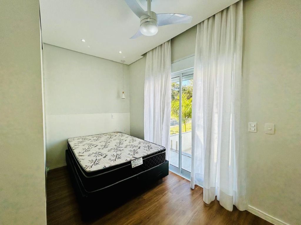 Casa de Condomínio à venda com 3 quartos, 243m² - Foto 28