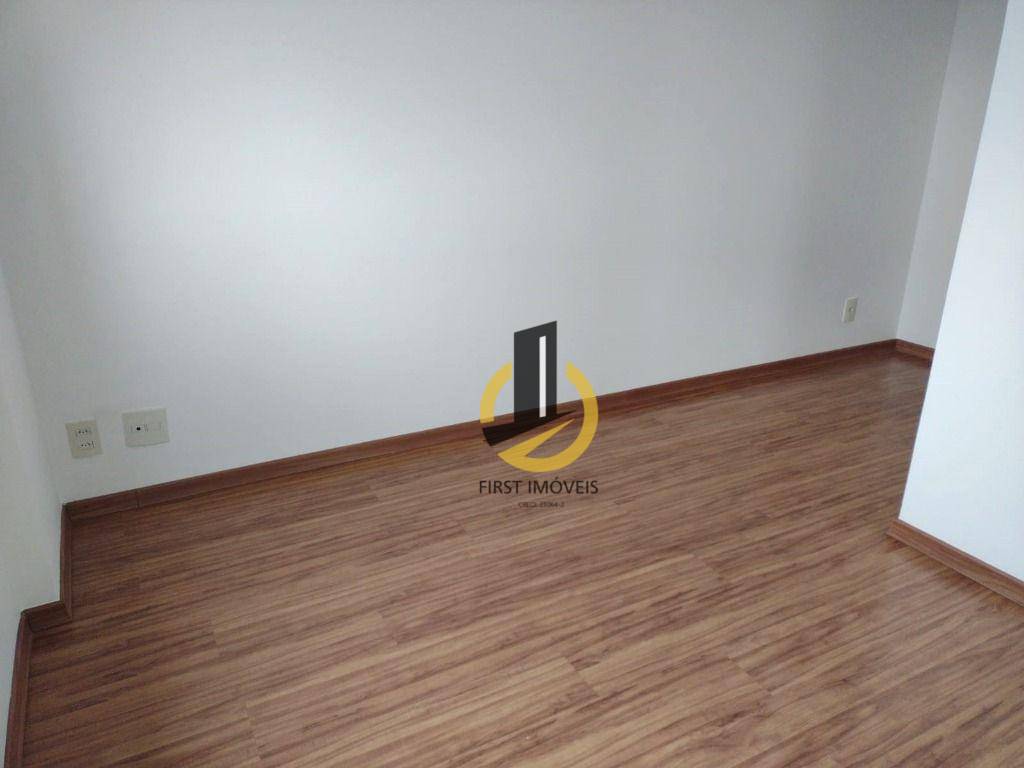 Apartamento à venda com 2 quartos, 62m² - Foto 7