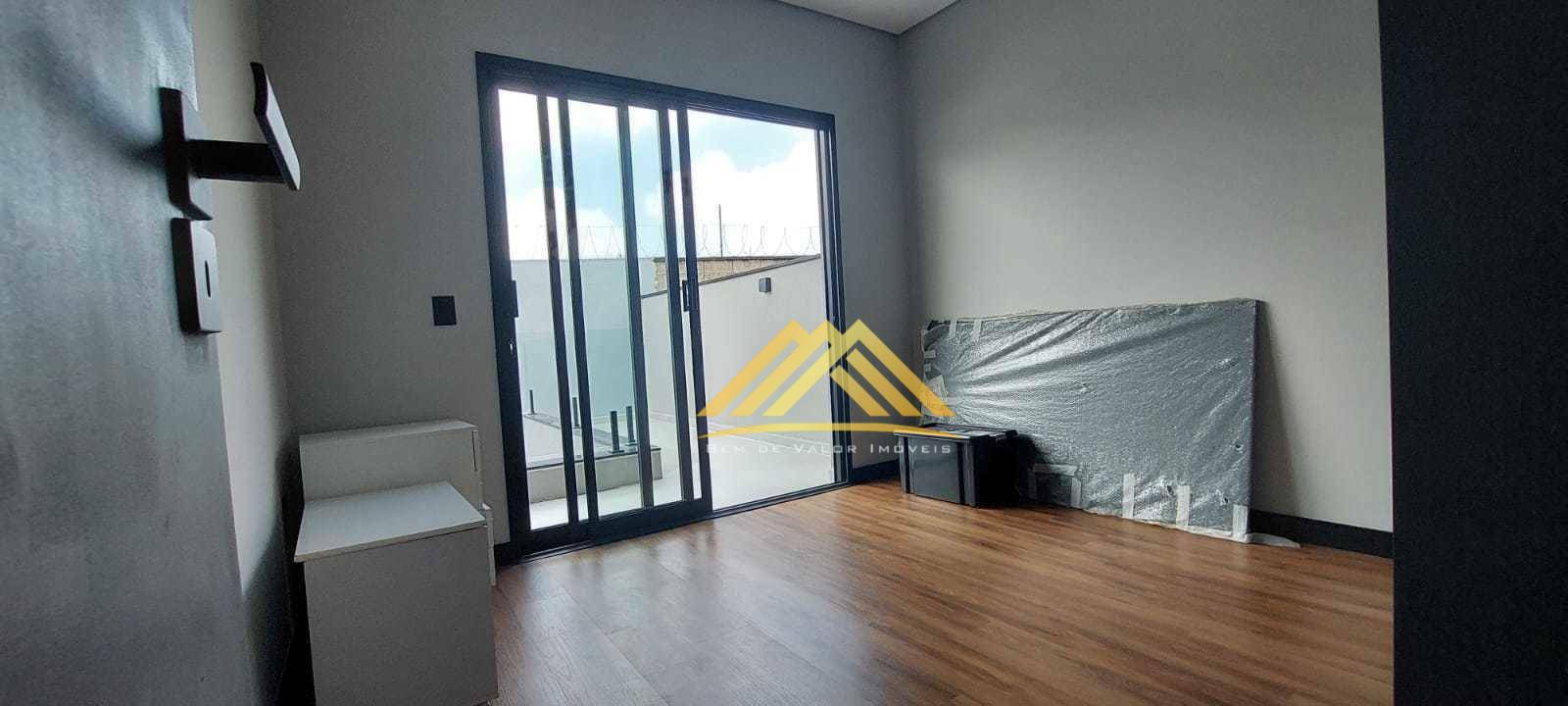 Casa à venda com 4 quartos, 290m² - Foto 29