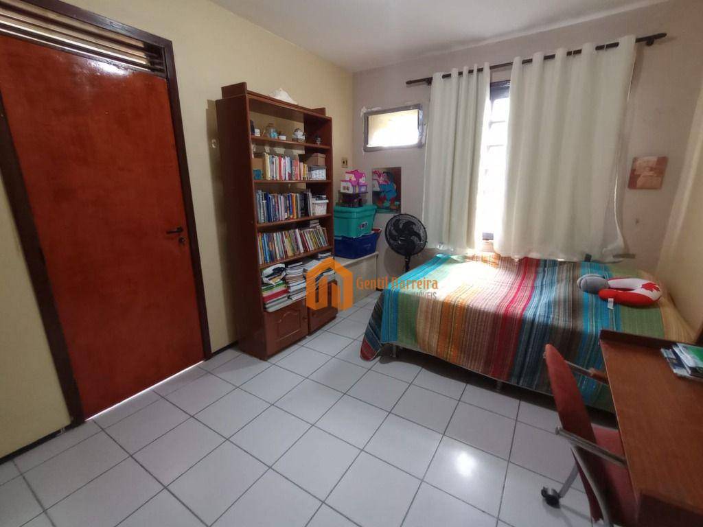 Casa de Condomínio à venda com 3 quartos, 302m² - Foto 20