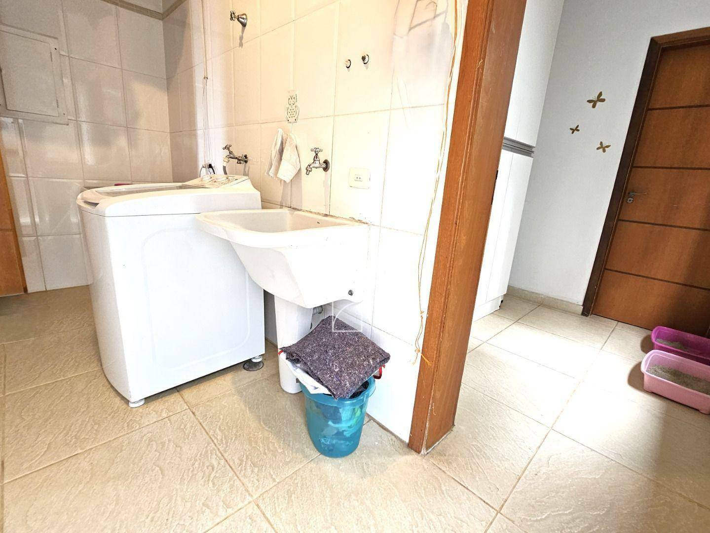 Casa de Condomínio à venda com 3 quartos, 330m² - Foto 48