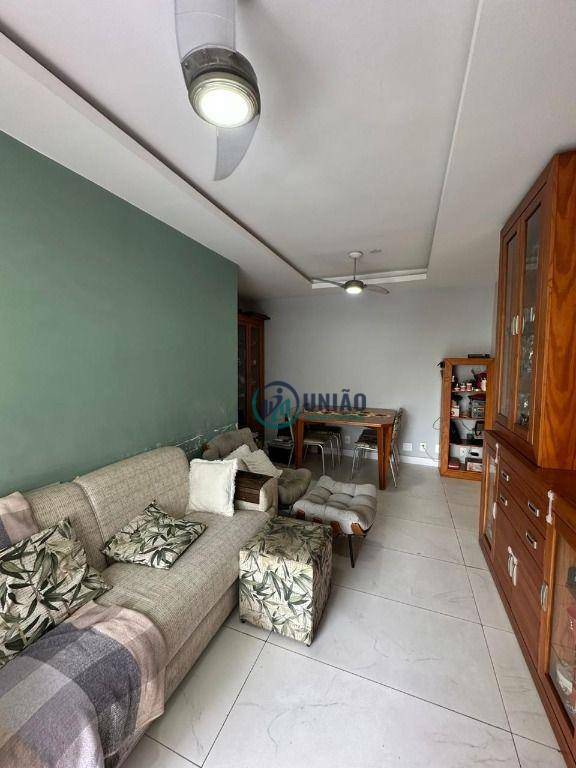 Apartamento à venda com 2 quartos, 75m² - Foto 6