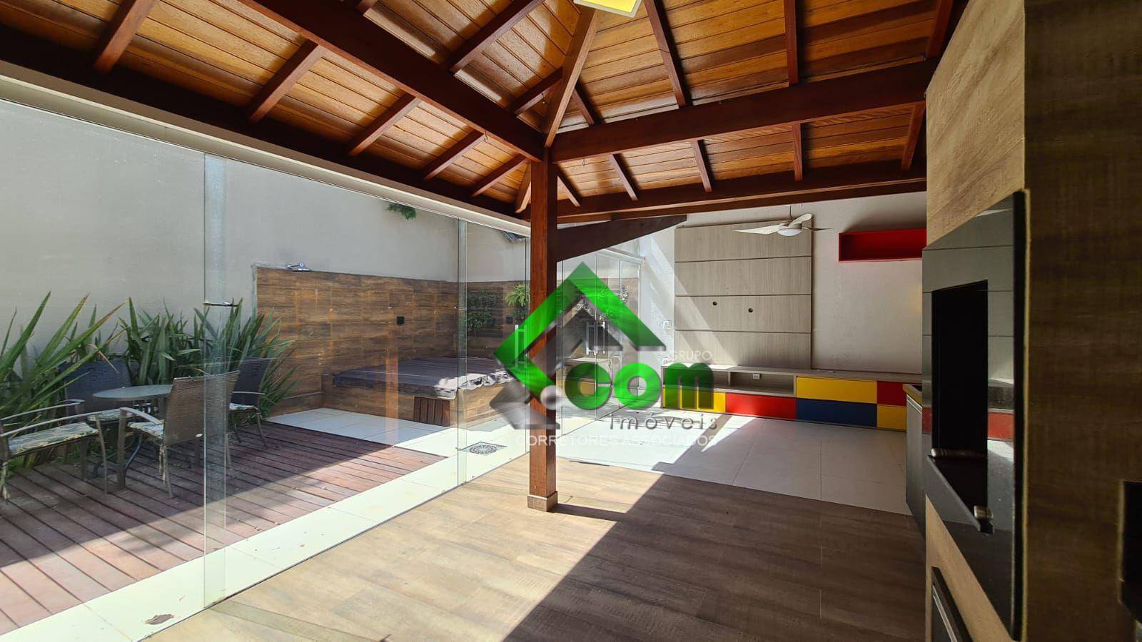 Casa à venda com 3 quartos, 130m² - Foto 2
