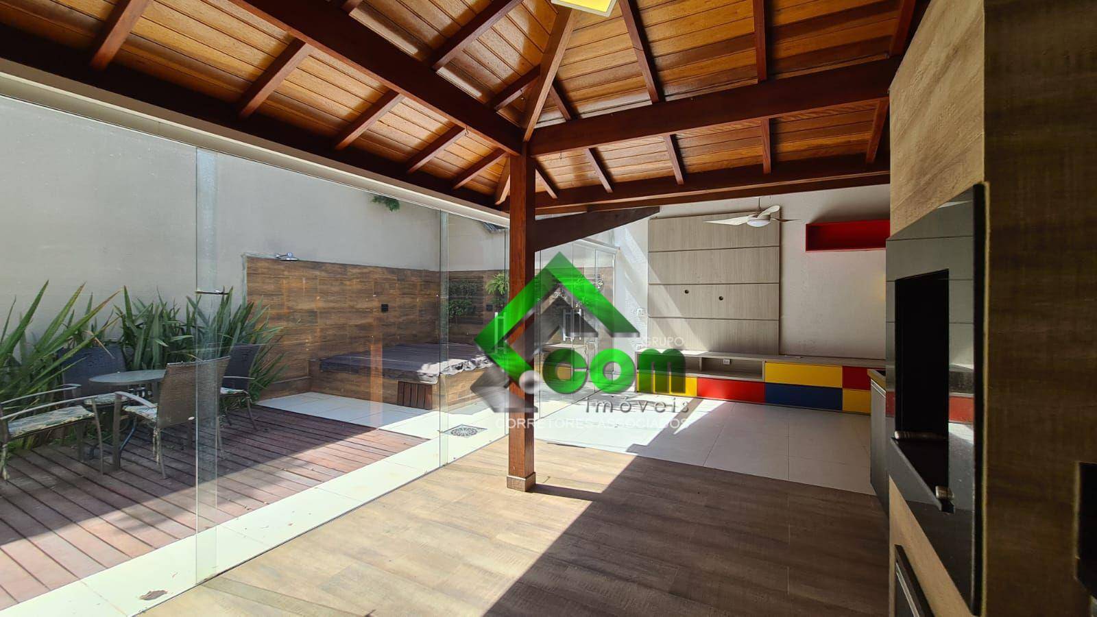 Casa à venda com 3 quartos, 130m² - Foto 2