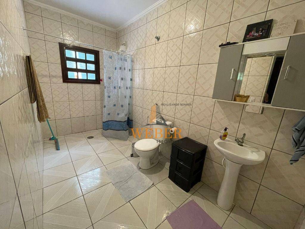 Casa à venda com 4 quartos, 210m² - Foto 12