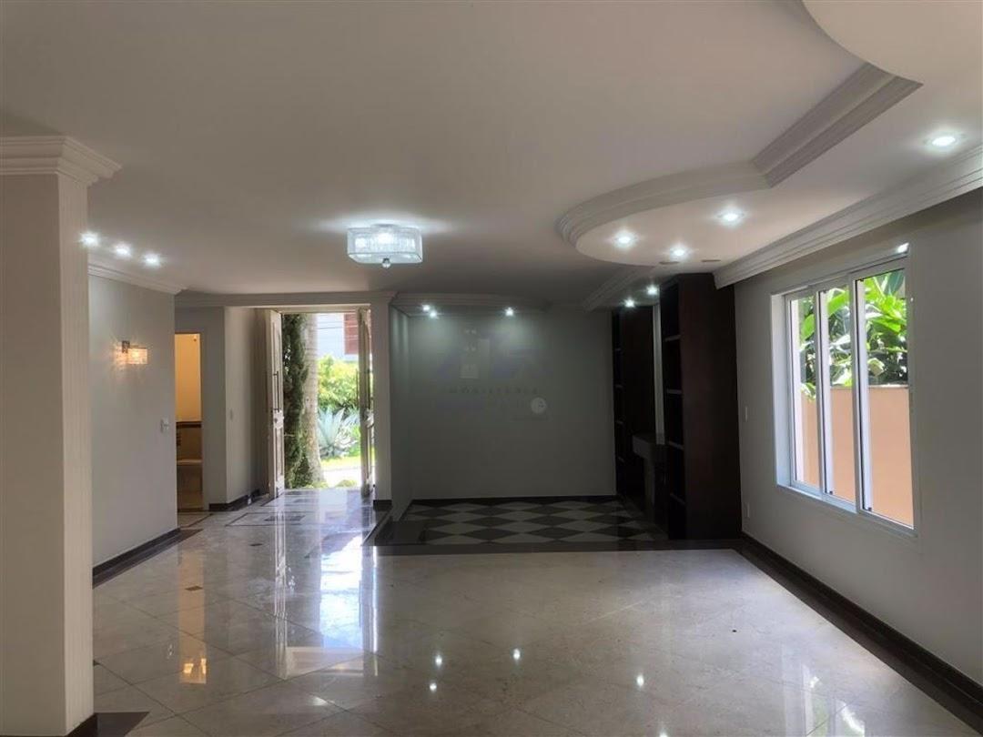 Sobrado para alugar com 4 quartos, 530m² - Foto 2