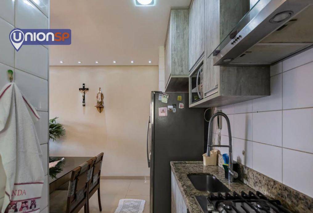 Apartamento à venda com 3 quartos, 75m² - Foto 18