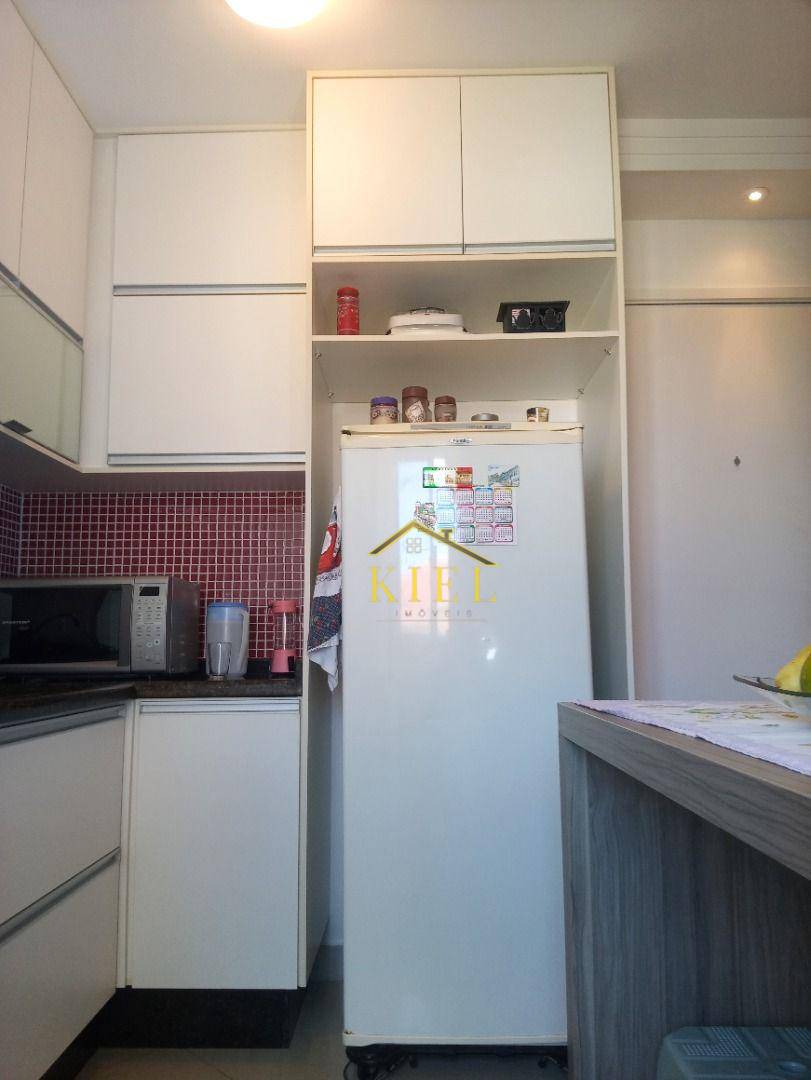 Apartamento à venda com 2 quartos, 61m² - Foto 17