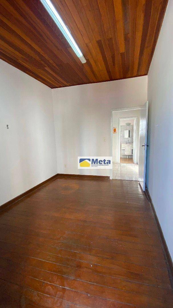 Casa para alugar com 2 quartos, 35m² - Foto 2