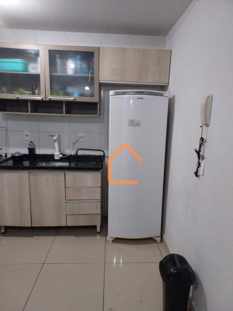 Apartamento para alugar com 2 quartos, 50m² - Foto 8