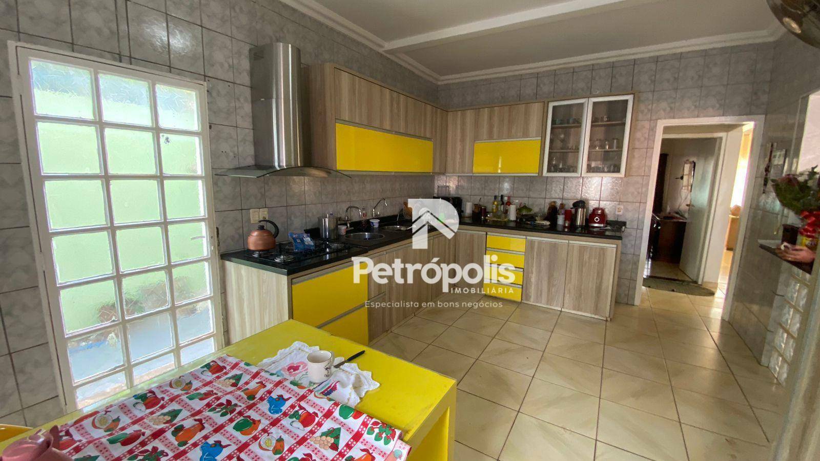 Sobrado à venda com 4 quartos, 329m² - Foto 13