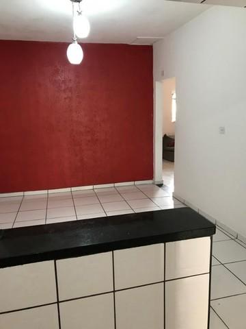 Casa à venda com 2 quartos, 1m² - Foto 1