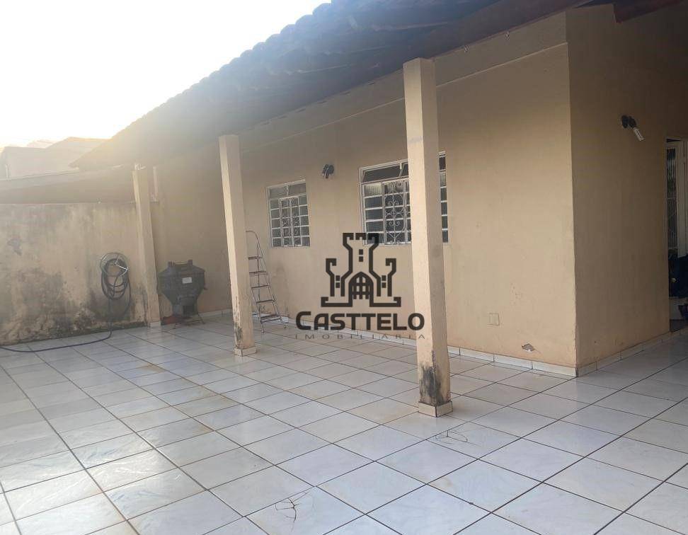 Casa à venda com 3 quartos, 88m² - Foto 2