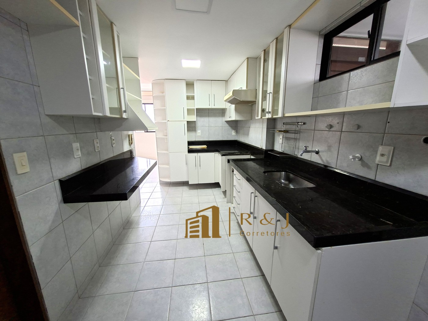 Apartamento para alugar com 3 quartos, 84m² - Foto 11