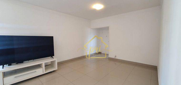 Apartamento à venda com 3 quartos, 140m² - Foto 2