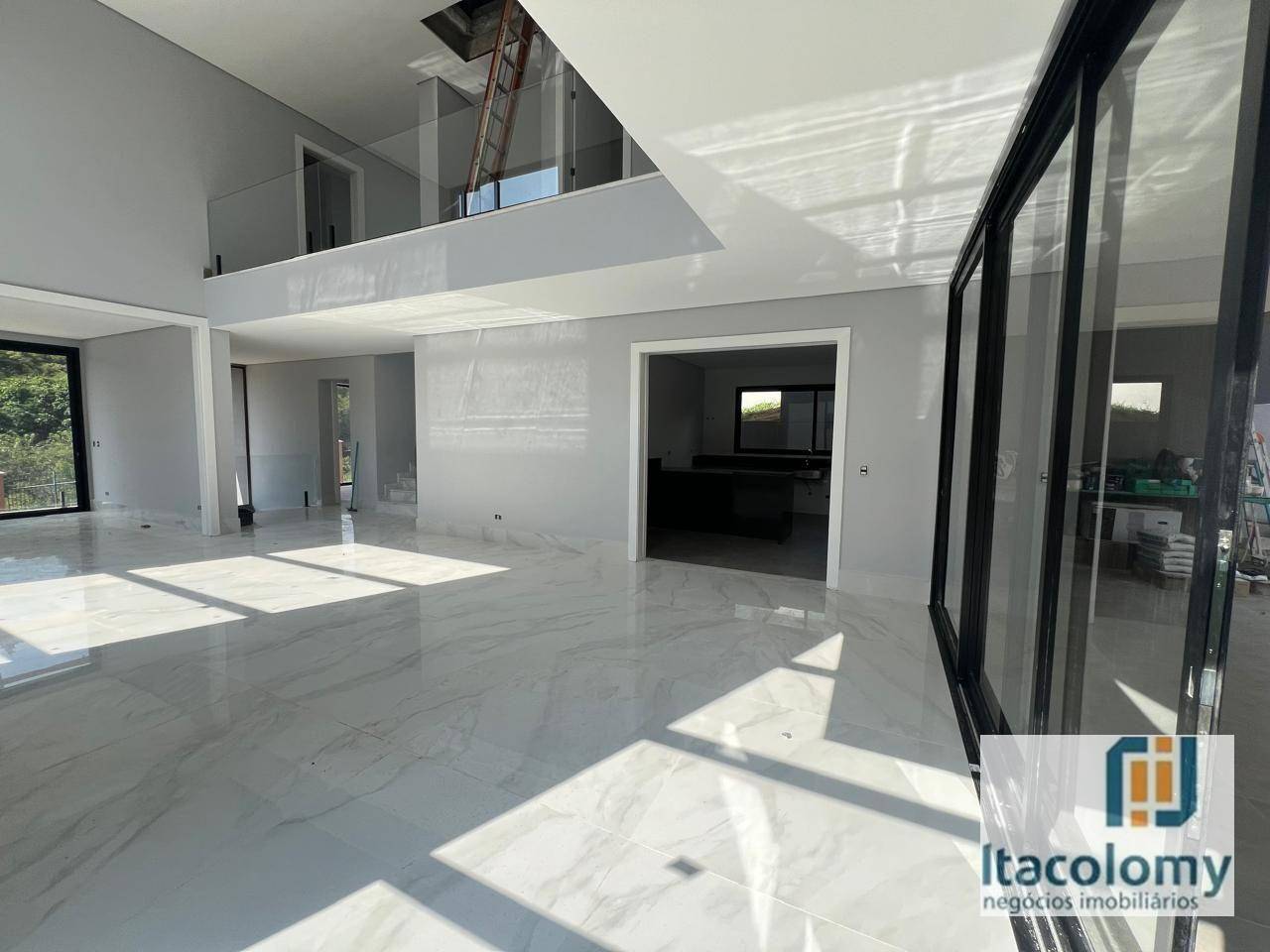 Casa de Condomínio à venda com 4 quartos, 420m² - Foto 15