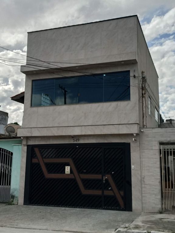 Sobrado à venda com 3 quartos, 220m² - Foto 2