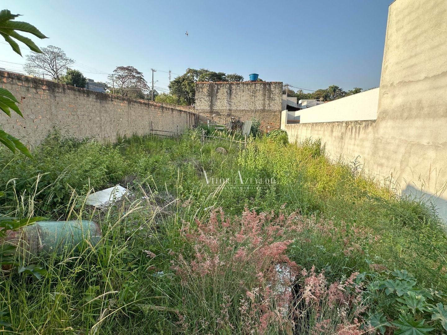 Terreno à venda, 300M2 - Foto 1