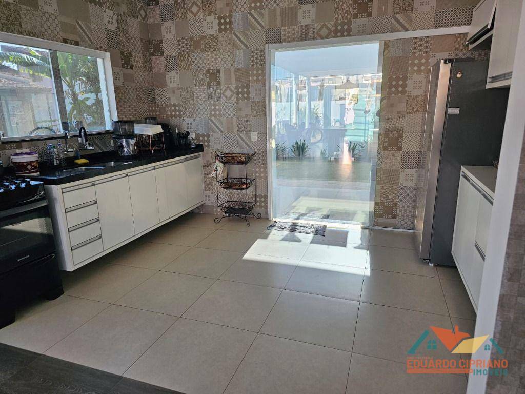 Casa à venda com 4 quartos, 300m² - Foto 47